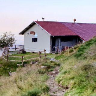 Domenica rifugio Monte Barone aperto