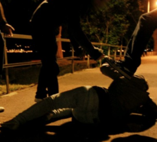 Rissa da far west a Gattinara: 4 denunciati, tra loro una minorenne