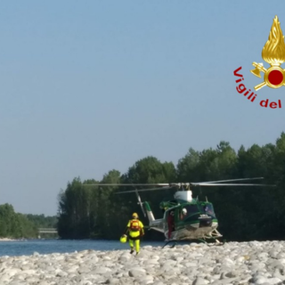 Si immergono nella Sesia e vengono trascinati via dalla corrente FOTO e VIDEO