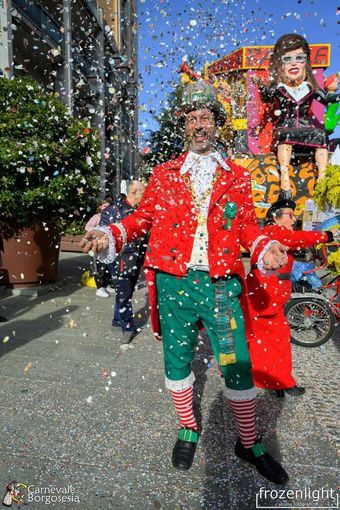 Il Peru, maschera di Borgosesia (foto FrozenLight pubblicata sulla pagina Facebook Carnevale di Borgosesia)