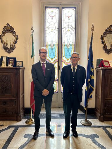 Vercelli, si insedia il nuovo Viceprefetto Vicario: Attilio Carnabuci prende il posto di Cristina Lanini Vercelli, si insedia il nuovo Viceprefetto Vicario: Attilio Carnabuci prende il posto di Cristina Lanini