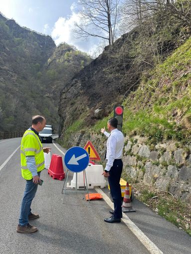 Riapertura della strada in Valsesia: completata la barriera paramassi, traffico a senso unico alternato dalle 19 Riapertura della strada in Valsesia: completata la barriera paramassi, traffico a senso unico alternato dalle 19