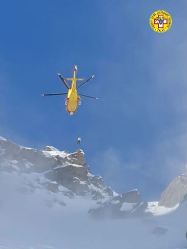 Scialpinista infortunato localizzato dal Soccorso Alpino e condotto in ospedale Scialpinista infortunato localizzato dal Soccorso Alpino e condotto in ospedale