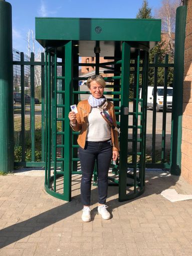 Borgosesia: Tornello alla pista di atletica con budge per l'ingresso