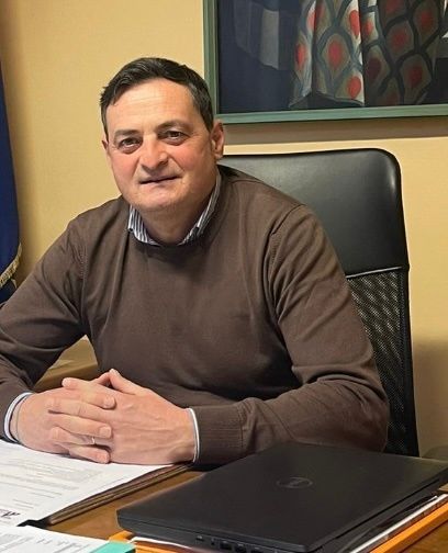 L'affetto dei concittadini per l'ex assessore Nunziata: «Resto consigliere, lavorerò per tornare»