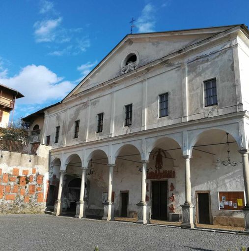 Portula in festa, Santa Messa con scambio degli auguri in piazza