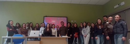 Dal laboratorio alla legalità: al Liceo Ferrari di Borgosesia due incontri tra scienza e educazione civica