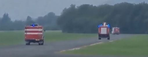 Velivolo va a sbattere contro gli alberi durante l'atterraggio: dramma sfiorato all'Aeroclub il giorno prima delle Frecce Tricolori Velivolo va a sbattere contro gli alberi durante l'atterraggio: dramma sfiorato all'Aeroclub il giorno prima delle Frecce Tricolori