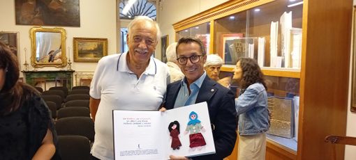 Varallo, il Lions Club Valsesia in visita alla Biblioteca