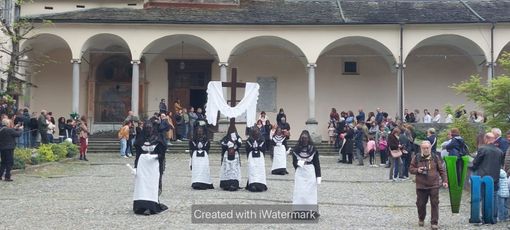 Varallo celebra la Settimana Santa con la processione delle Sette Marie.