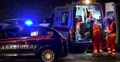 Uomo di mezza età trovato morto in strada