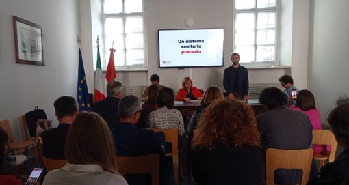 Sanità piemontese in crisi: nel 2025 fuga di medici e infermieri, PD all'attacco