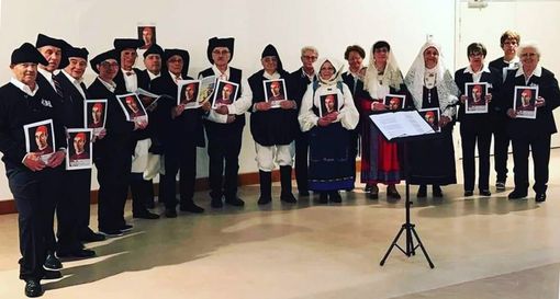 “Copiami a modo tuo”. Concorso a premi per bambini di 9 anni con il patrocinio del comune di Gattinara “Copiami a modo tuo”. Concorso a premi per bambini di 9 anni con il patrocinio del comune di Gattinara