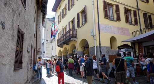 Rassa: Domani, 15 agosto, torna la Sagra del Mirtillo