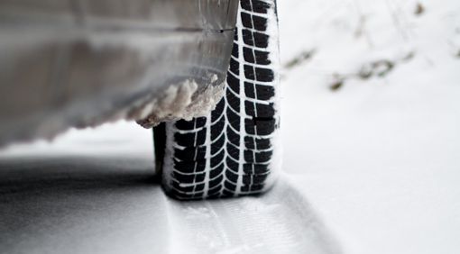 Strade chiuse a causa dell'abbondante nevicata