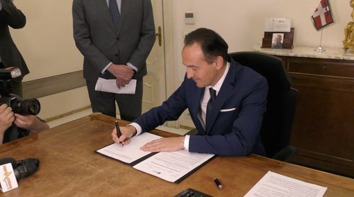 Regione Piemonte, pugno duro di Cirio: regole più rigide per l'ingresso o il rientro dell'estero Regione Piemonte, pugno duro di Cirio: regole più rigide per l'ingresso o il rientro dell'estero