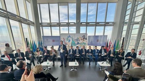 Regione e Confindustria Piemonte insieme a sostegno della crescita Regione e Confindustria Piemonte insieme a sostegno della crescita