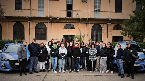 Progetto Unicef tra istituto Ferrari di Vercelli e Polizia