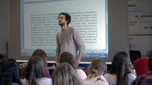 Coronavirus, salta l’appuntamento di febbraio con “Adotta uno Scrittore”. Marzo e aprile nuove date Coronavirus, salta l’appuntamento di febbraio con “Adotta uno Scrittore”. Marzo e aprile nuove date