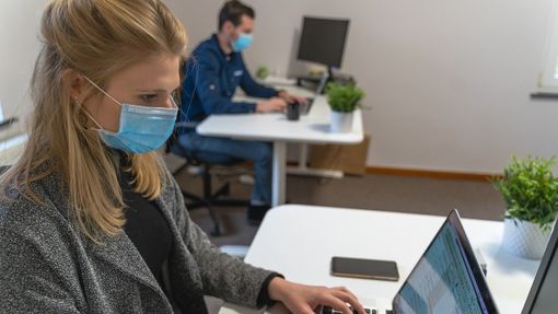Un anno di pandemia, difficoltà e aspettative tra le imprese terziarie