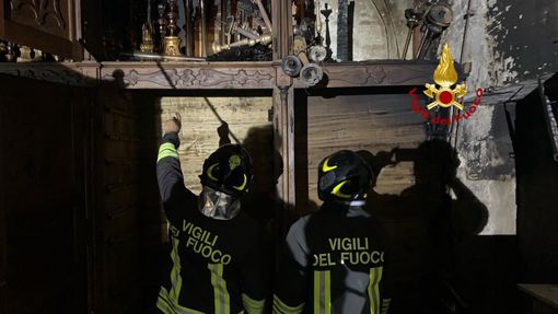 Incendio alla Basilica di Sant'Andrea a Vercelli