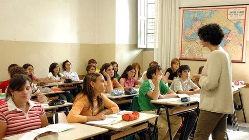 Diritto allo studio, apre il bando per il nuovo voucher scuola Diritto allo studio, apre il bando per il nuovo voucher scuola