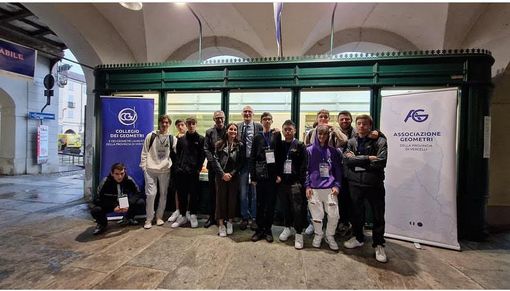 Gattinara, “Costruzioni, Ambiente e Territorio”: in forte crescita l’iscrizione ai geometri. Gattinara, “Costruzioni, Ambiente e Territorio”: in forte crescita l’iscrizione ai geometri.