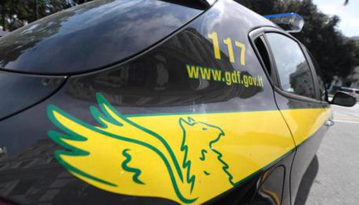 Dal nord ovest. Sequestrati beni per 28,6 milioni di euro in un'inchiesta su maxi frode fiscale Dal nord ovest. Sequestrati beni per 28,6 milioni di euro in un'inchiesta su maxi frode fiscale