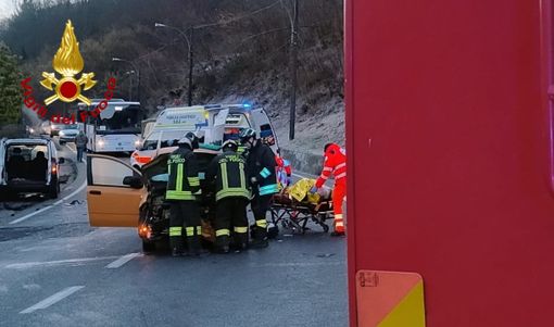 Incidente a Valduggia: due auto coinvolte, due persone soccorse e trasportate in ospedale Incidente a Valduggia: due auto coinvolte, due persone soccorse e trasportate in ospedale