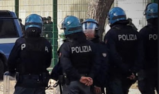 Dodici Daspo per gli scontri tra tifosi