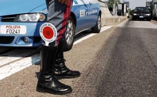 Patente ritirata a un automobilista indisciplinato