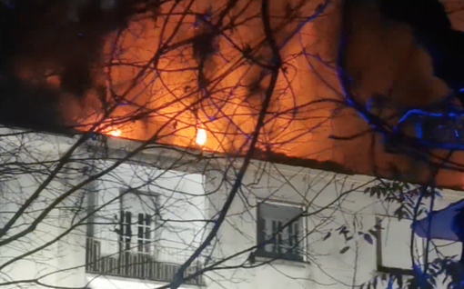 Imponente incendio a Vercelli VIDEO Imponente incendio a Vercelli VIDEO