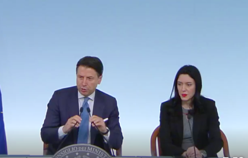 Scuole chiuse fino al 15 marzo, arriva la decisione ufficiale VIDEO Scuole chiuse fino al 15 marzo, arriva la decisione ufficiale VIDEO