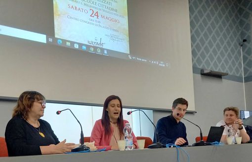 Varallo, "Progetti per il millennio": esposizione degli elaborati delle scuole cittadine Varallo, "Progetti per il millennio": esposizione degli elaborati delle scuole cittadine