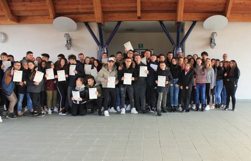 Attestati agli studenti dell'istituto alberghiero di Gattinara