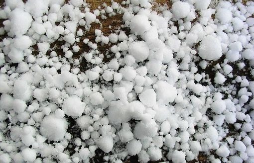 In arrivo piogge e temporali intensi con rischio grandine, è allerta gialla anche in Valsesia (foto di repertorio)