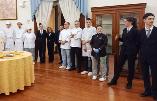 A Varallo la cena di Carnevale di Inner Wheel e Rotary sostiene la radiologia domiciliare, ospite la modista Laura Marelli A Varallo la cena di Carnevale di Inner Wheel e Rotary sostiene la radiologia domiciliare, ospite la modista Laura Marelli