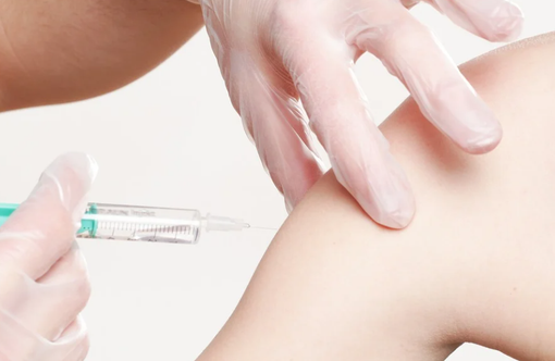 Terza dose: da oggi in Piemonte al via le prenotazioni a 150 giorni dalla conclusione del ciclo vaccinale Terza dose: da oggi in Piemonte al via le prenotazioni a 150 giorni dalla conclusione del ciclo vaccinale