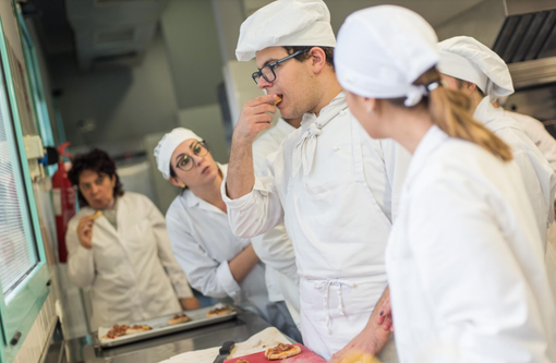 "FuoriMenù": laboratori di cucina per ragazzi disabili FOTO "FuoriMenù": laboratori di cucina per ragazzi disabili FOTO