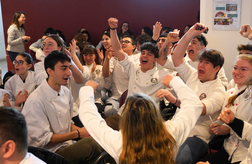 Gattinara al Cooking Quiz: i ragazzi degli istituti alberghieri al Concorso nazionale - Foto di repertorio. Gattinara al Cooking Quiz: i ragazzi degli istituti alberghieri al Concorso nazionale - Foto di repertorio.