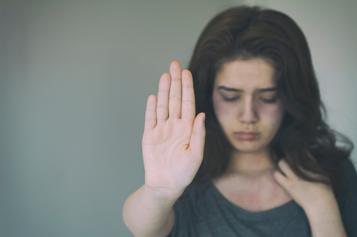 Piemonte, denunce in crescita fra le giovanissime: stalking, violenze e abusi