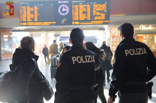 Operazione stazioni sicure, controlli straordinari: 505 persone fermate e un arresto Operazione stazioni sicure, controlli straordinari: 505 persone fermate e un arresto