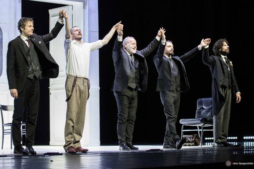 Il medico dei maiali arriva al Teatro Civico di Varallo con Luca Bizzarri e Francesco Montanari