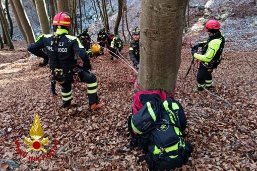 Campertogno: Vigili del Fuoco si addestrano per i soccorsi a dispersi FOTO Campertogno: Vigili del Fuoco si addestrano per i soccorsi a dispersi FOTO