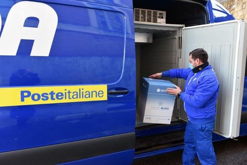 Proseguono le consegne di vaccini all'Ospedale di Vercelli