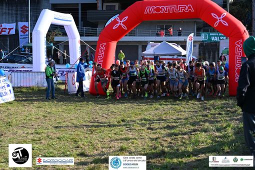 Borgosesia, successo per il 3° Memorial Mario Frova: premiati Elvio Vinzio e Greta Cerri - Foto di "Sto correndo e rincorrendo"