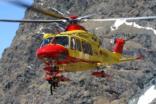 Alpinista cade in un crepaccio sopra Riva Valdobbia, è grave Alpinista cade in un crepaccio sopra Riva Valdobbia, è grave