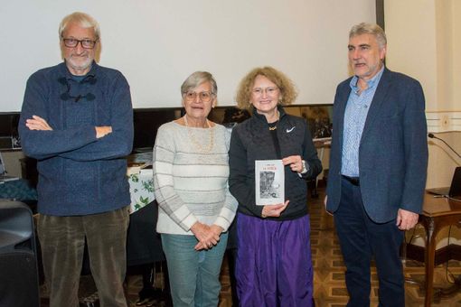 A Borgosesia presentato "La scelta", l'opera di Claudia Ryan. A Borgosesia presentato "La scelta", l'opera di Claudia Ryan.