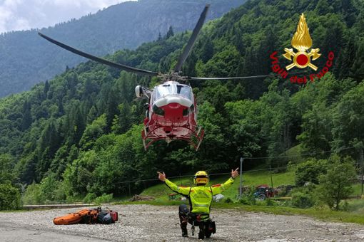Maltempo in Valsesia, 13 persone evacuate con l'elicottero.