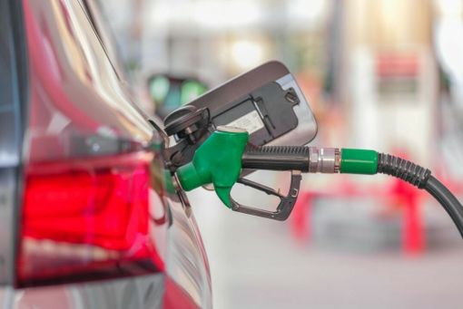 Benzina, giù le accise. Ma anche a Biella serve ancora un po' di pazienza (e i prezzi restano alti)
